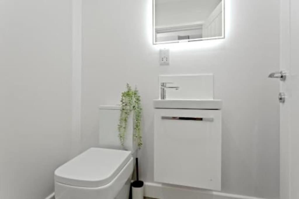The Donkey Shed With Hot Tub Apartment แรมส์เกท ภายนอก รูปภาพ