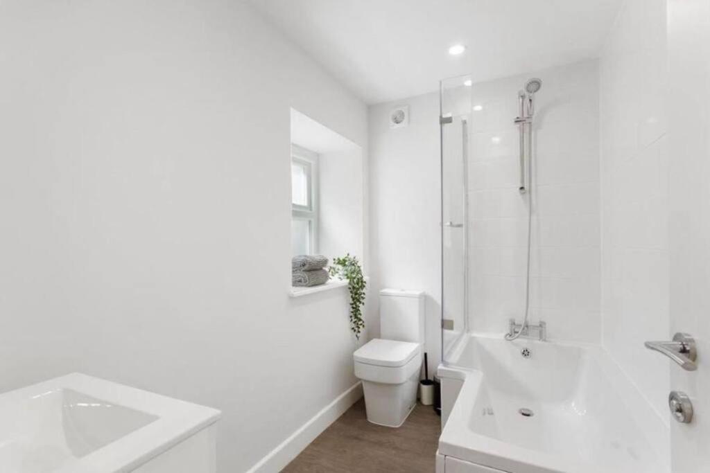 The Donkey Shed With Hot Tub Apartment แรมส์เกท ภายนอก รูปภาพ
